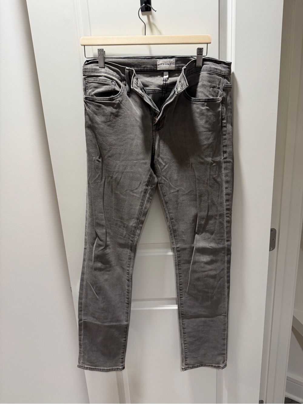 Frame Denim Gray Skinny Jeans — Mid-Rise Stretch